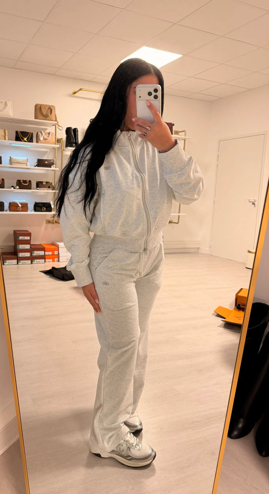 Ensemble sweat zippé et pantalon large ALO – Gris