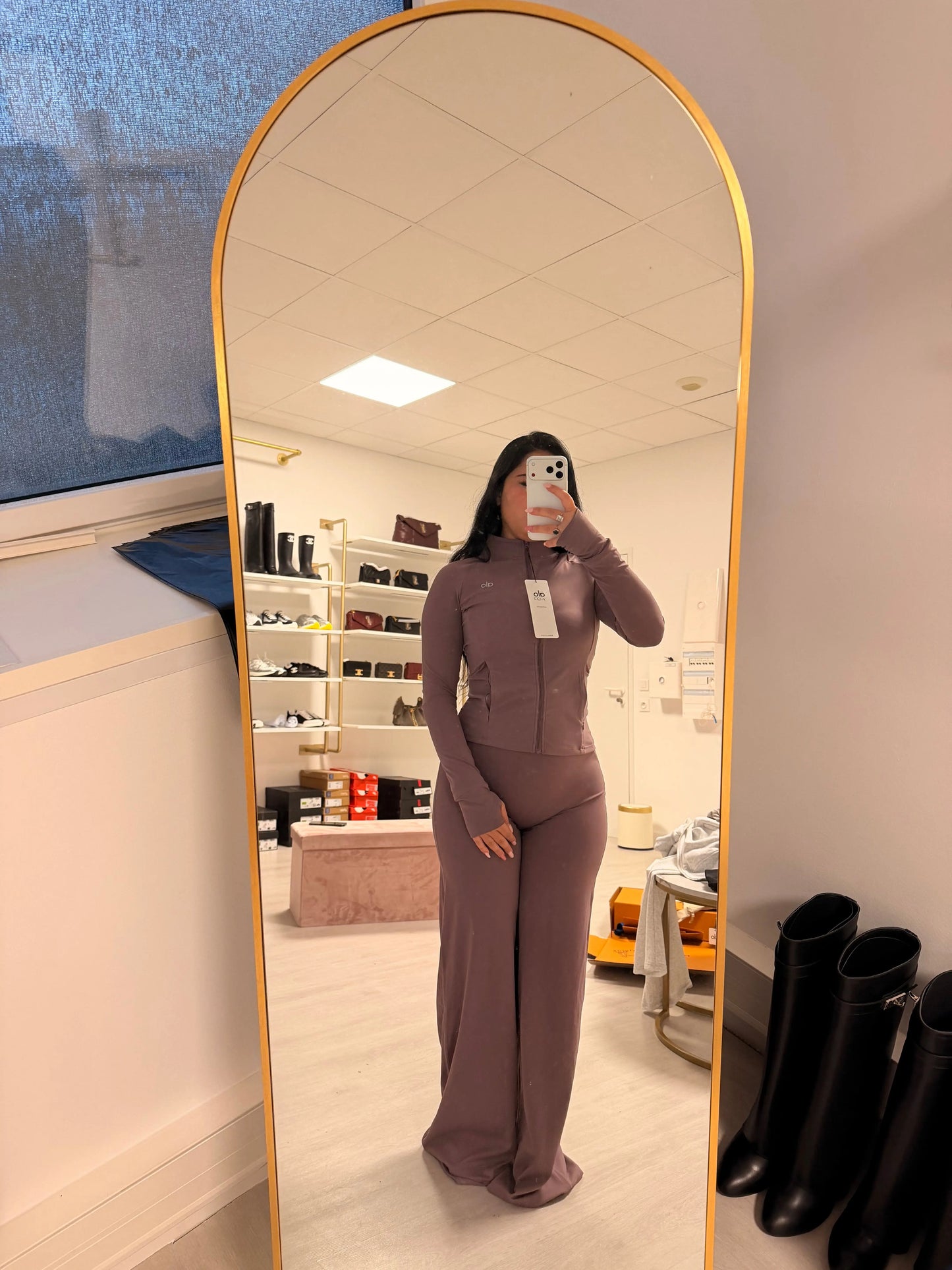 Ensemble 3 Pièces Sport Femme ALO – Legging Taille Haute, Brassière & Veste ALO – Prune